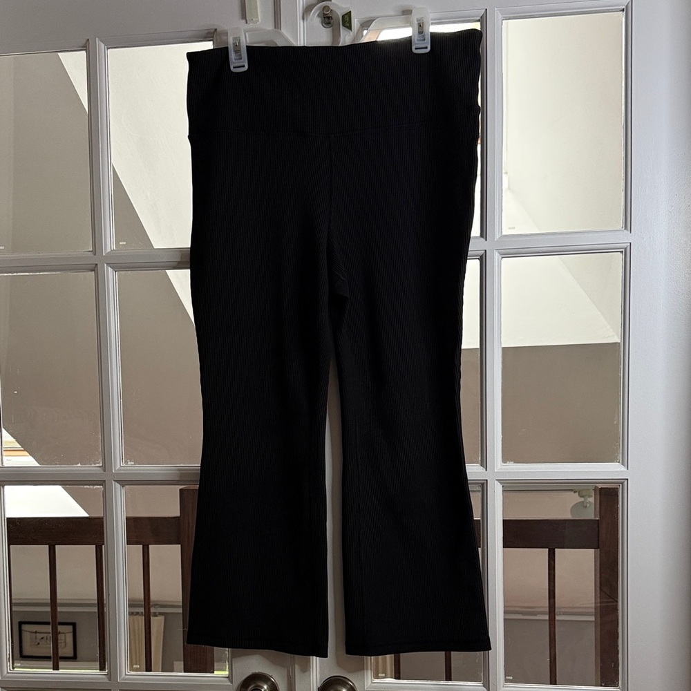 Athleta Black Elation ribbed Crop Flare Pants